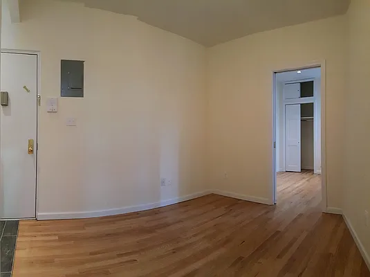 Rented by Keller Williams NYC | media 28