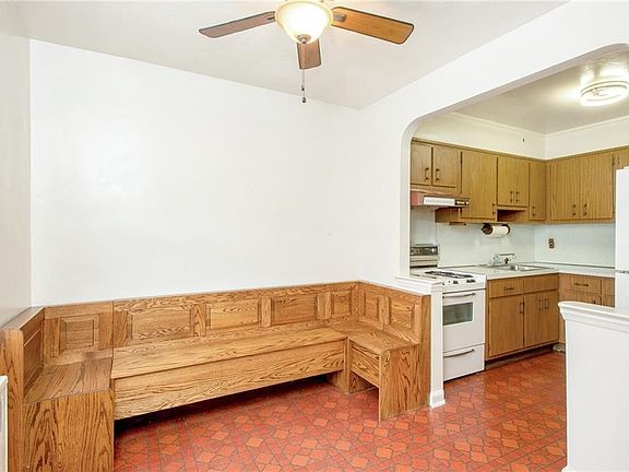 3rd image of 2856 Philip Ave
