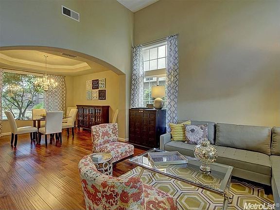 5th image of 4035 Meadow Wood Dr