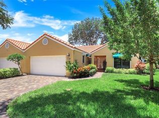 736 Reef Point Cir #125-0, Naples, FL 34108