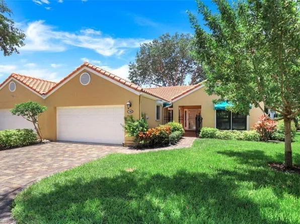 736 Reef Point Cir #125-0, Naples, FL 34108