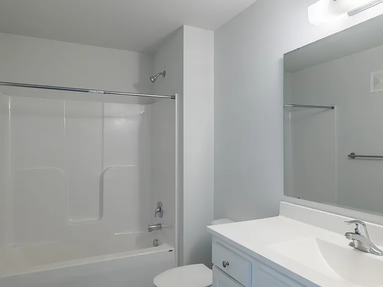 Smith Farm Apartments — Photo 16