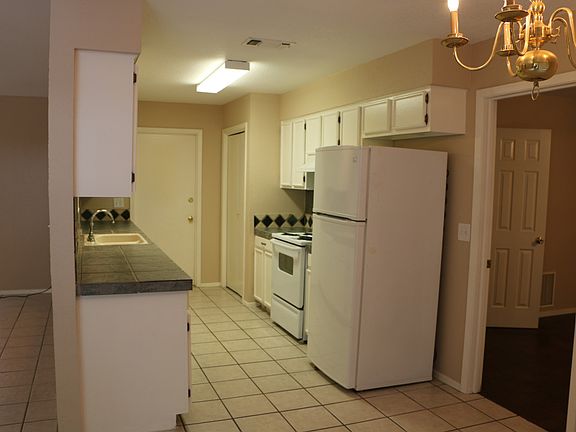 2nd image of 226 Bobolink Dr