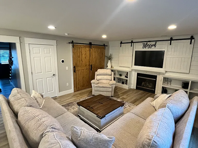8303 Old Hbr — Photo 13