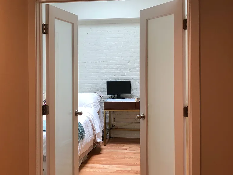 1358 W Randolph St — Photo 10