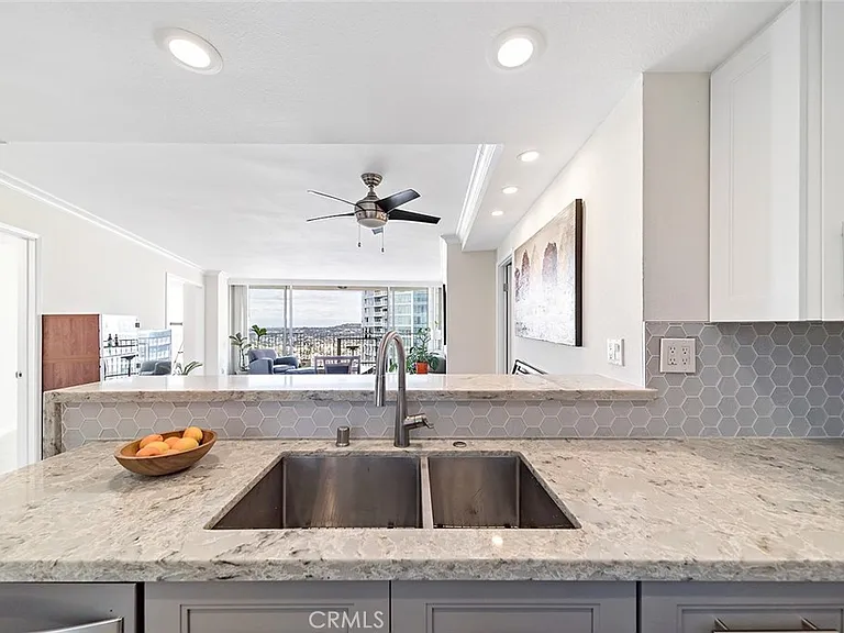 700 E Ocean Blvd #3003 — Photo 17