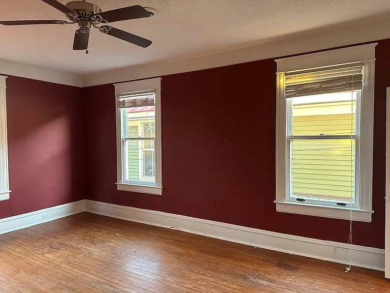 Living room unfurnished