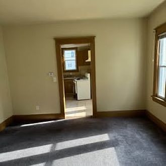 4th image of 165 Delamaine Dr