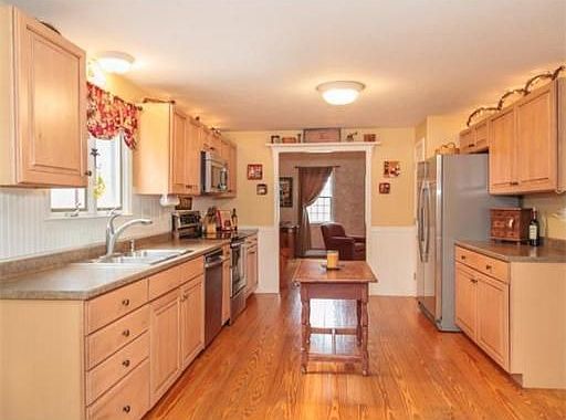 3rd image of 174 Conservation Dr