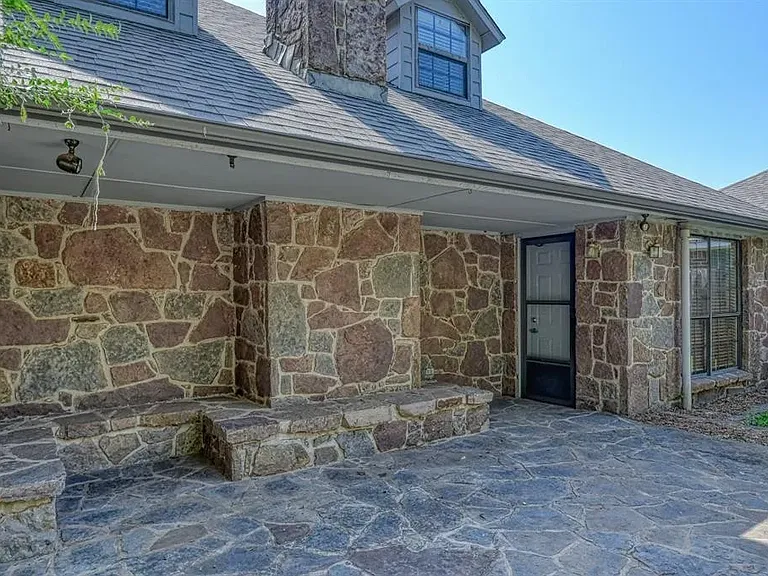 3609 Hampton Ct — Photo 45