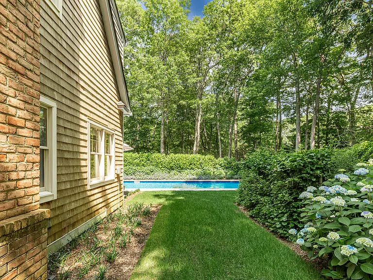 113 Northside Dr — Photo 38