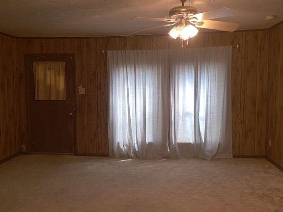 3rd image of 1934 N Avenue G