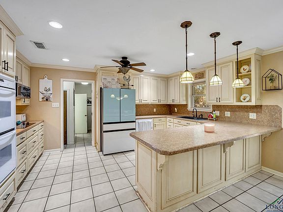 4th image of 502 Denise Dr