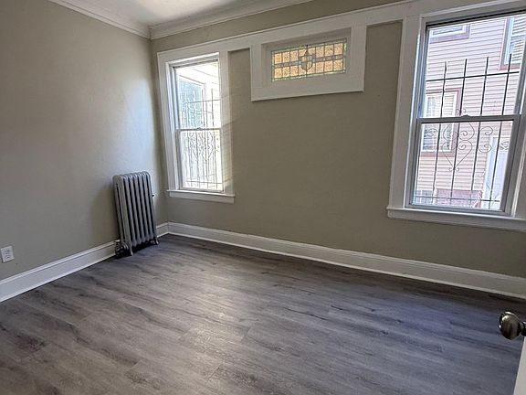 5th image of 192-194 Shephard Ave #1A