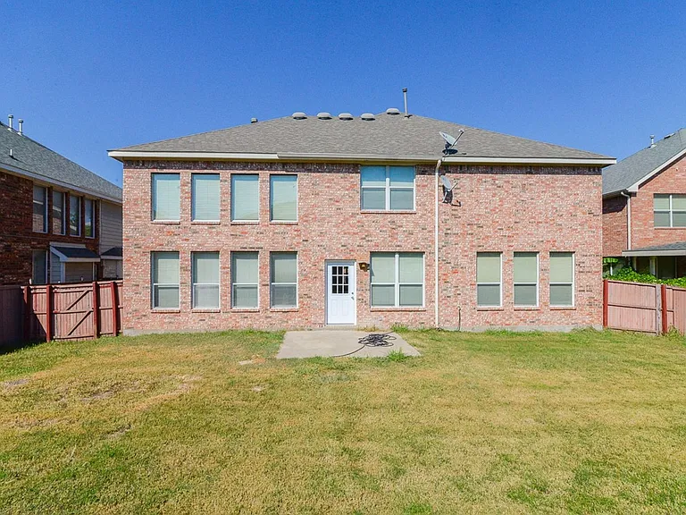 9605 Pinehurst Dr — Photo 26