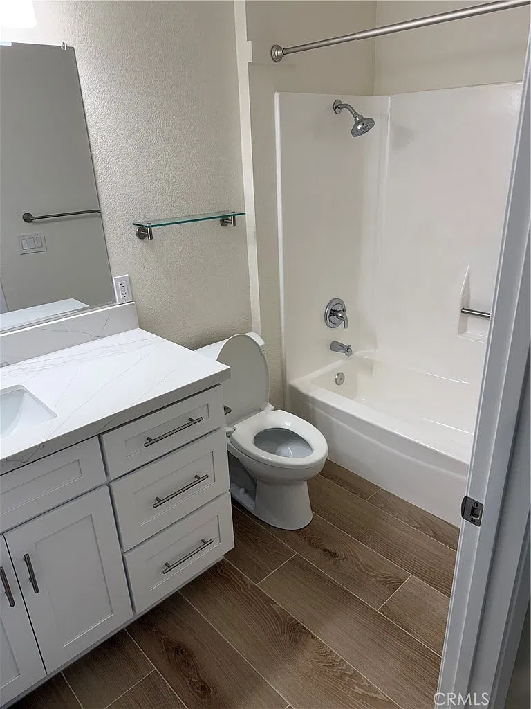 3 bed, 1368 sqft, $4,000 — Photo 3