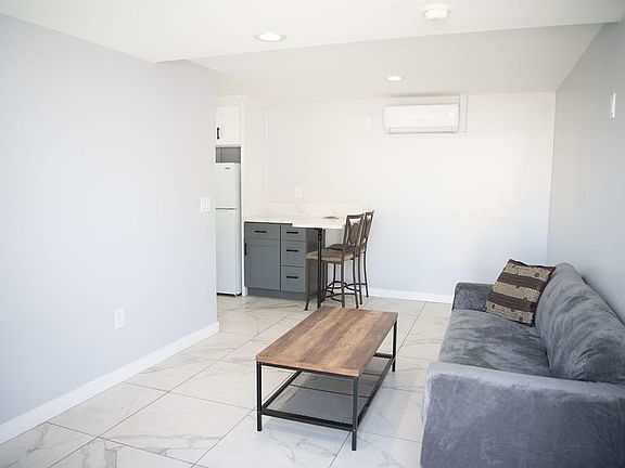 2nd image of 5426 5th Ave #1/2
