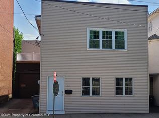 22 6th Ave, Carbondale, PA 18407