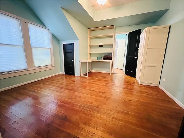 629 W Henrietta Ave — Photo 19