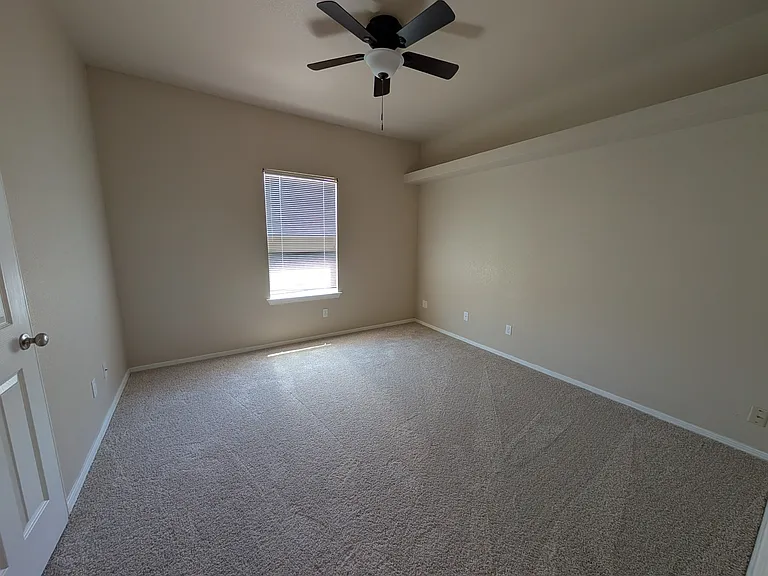5803 London Dr — Photo 6