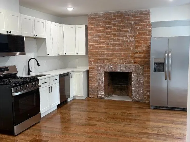 72 Western Ave #2 — Photo 4