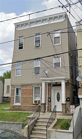 2nd image of 1402-1404 N 10th St