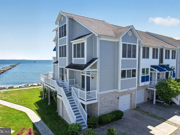 8071 Windward Key Dr, Chesapeake Beach, MD 20732