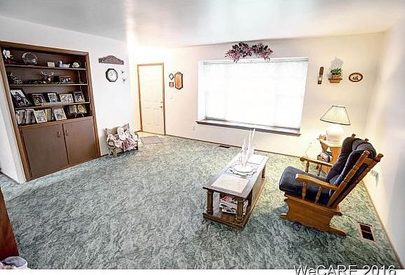 3rd image of 602 Meadowbrook Dr