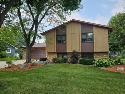 705 11 1/2 Ave SE, Willmar, MN, 56201