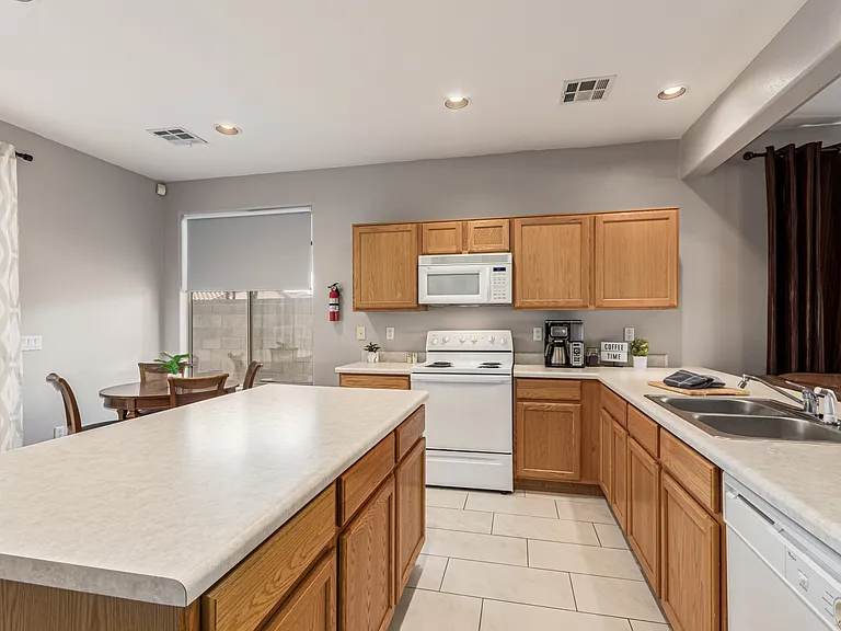 7007 E Keats Ave — Photo 13