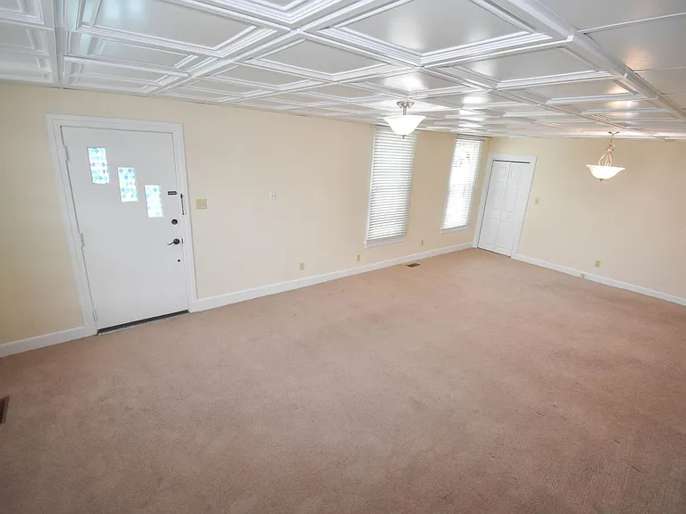 309 Center St — Photo 12