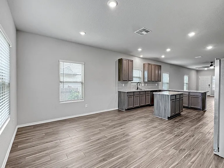 249 Antelope Valley — Photo 17