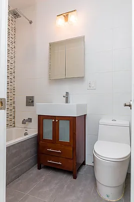 Rented by Nooklyn NYC LLC | media 81