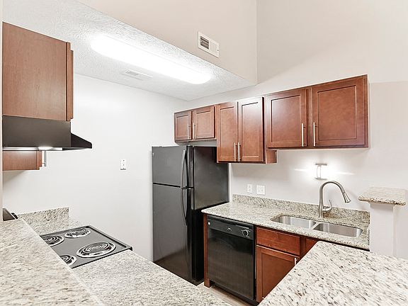 5th image of 550 Brandenbush Ct #703