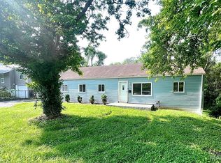 456 Bluff Dr, Saint Louis, MO 63137