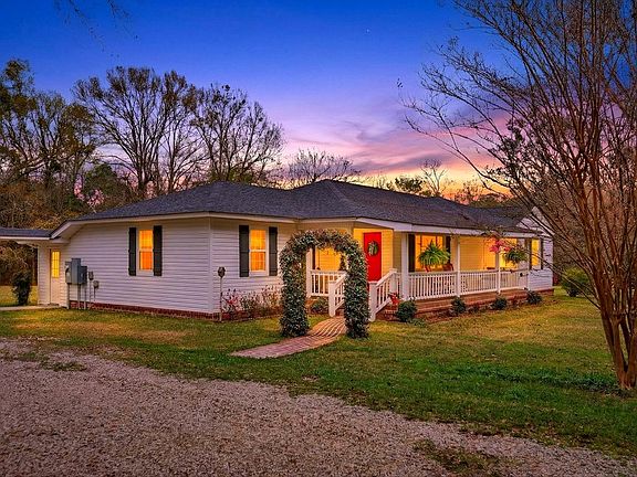 3rd image of 38 Richard Johnson Rd