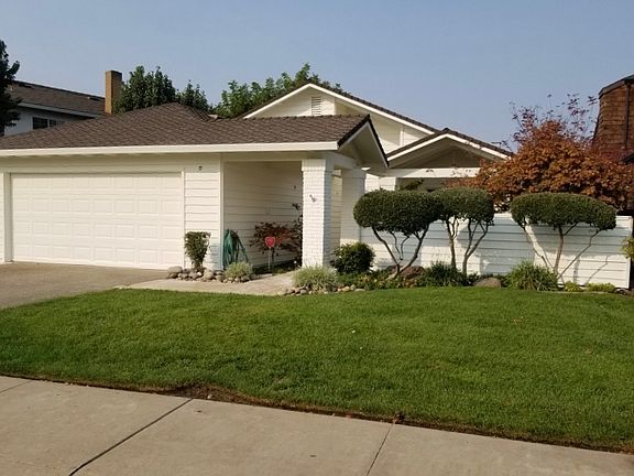 3rd image of 1721 Lakeshore Dr