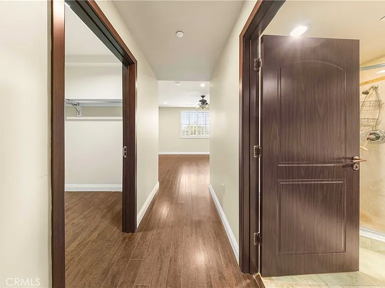 11218 Camarillo St #404 — Photo 29