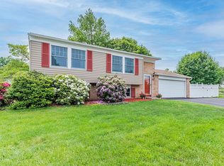 4809 Woodward Dr, Harrisburg, PA 17111