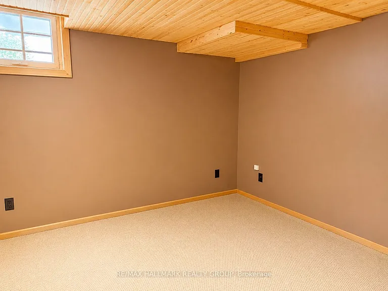3565 Albion Rd — Photo 27