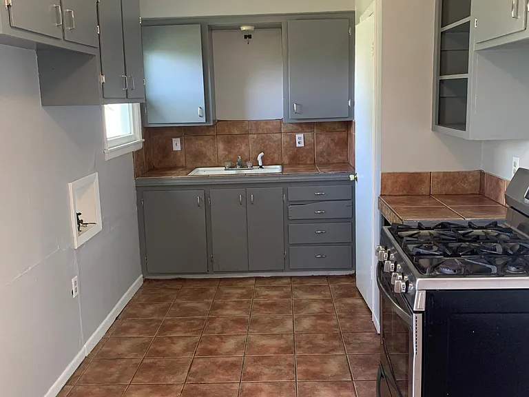 5318 Questa Dr — Photo 8
