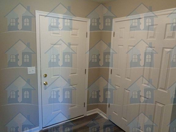 4th image of 837 Prescot Cir