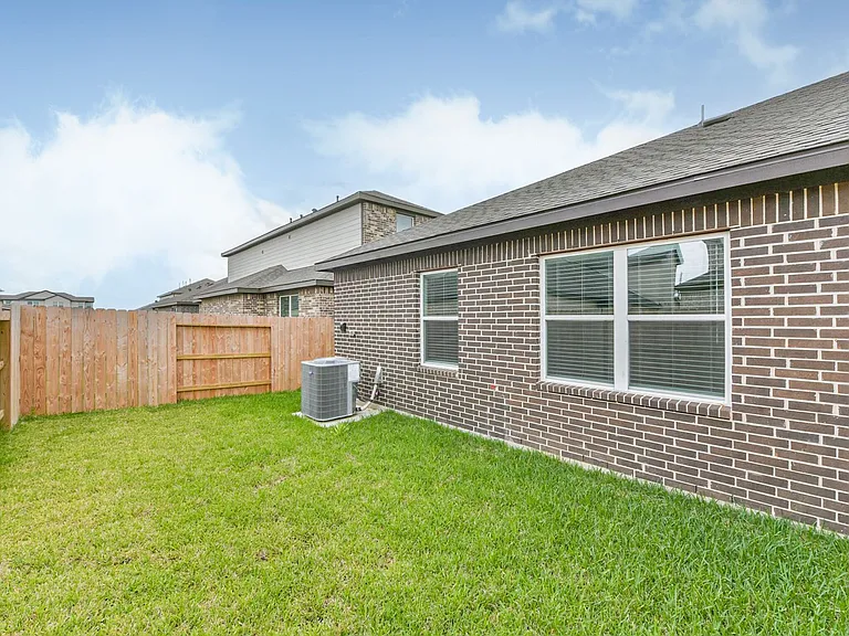 1868 Dry Cherry Ln — Photo 43