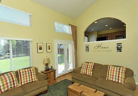 familyroom1