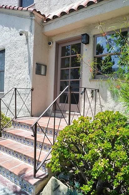 1st image of 5917 Barton Ave