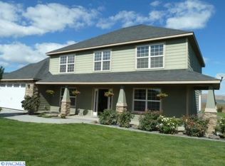 84420 Summit View Dr, Kennewick, WA 99338