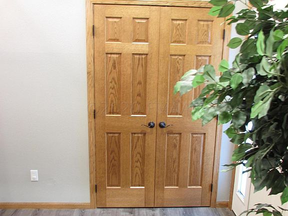 4th image of 726 N Sedona Dr