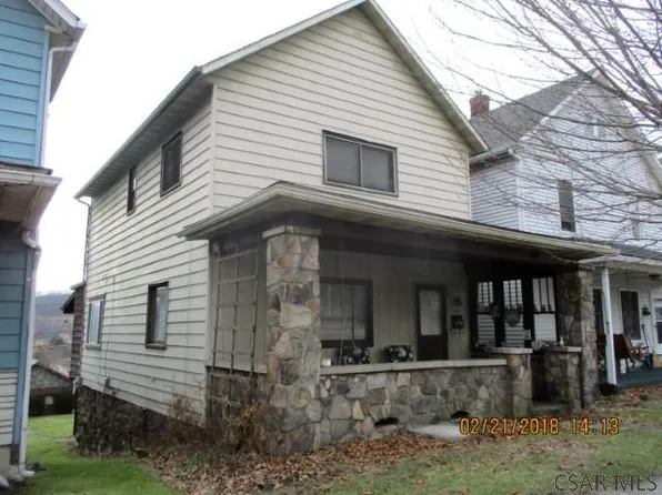 512 Graham Ave, Windber, PA 15963