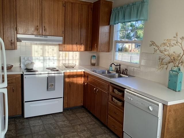 1st image of 518 Reynolds St
