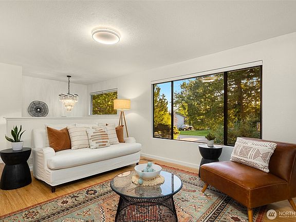 5th image of 19011 27th Drive SE